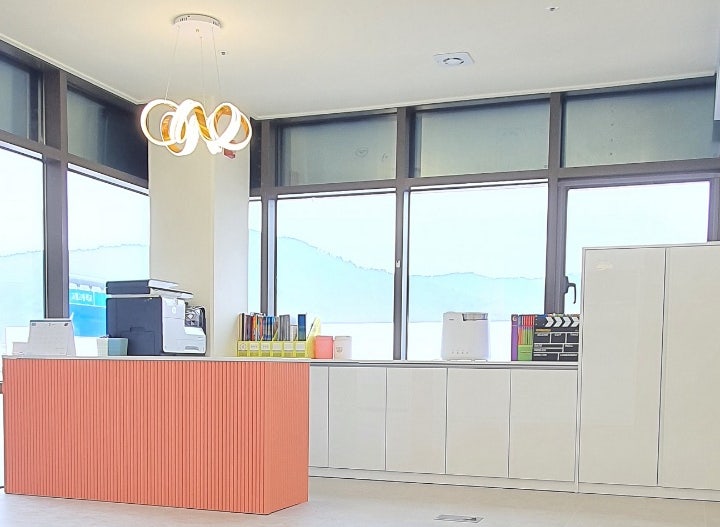 메인 로비 & 인포데스크